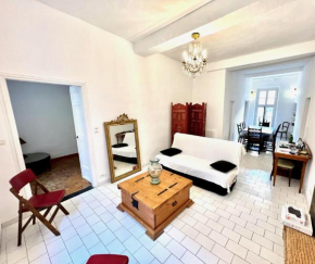 Aparthotel Riviera Spacieux 4 pièces Old town 50m Promenade des Anglais Barillerie 5, Nice